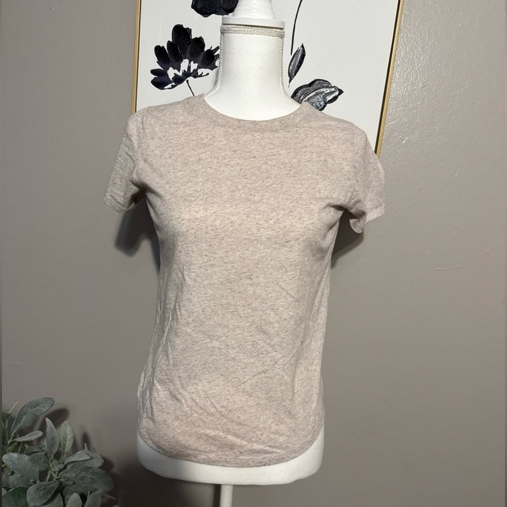 Old Navy Light Beige Short Sleeve Tee